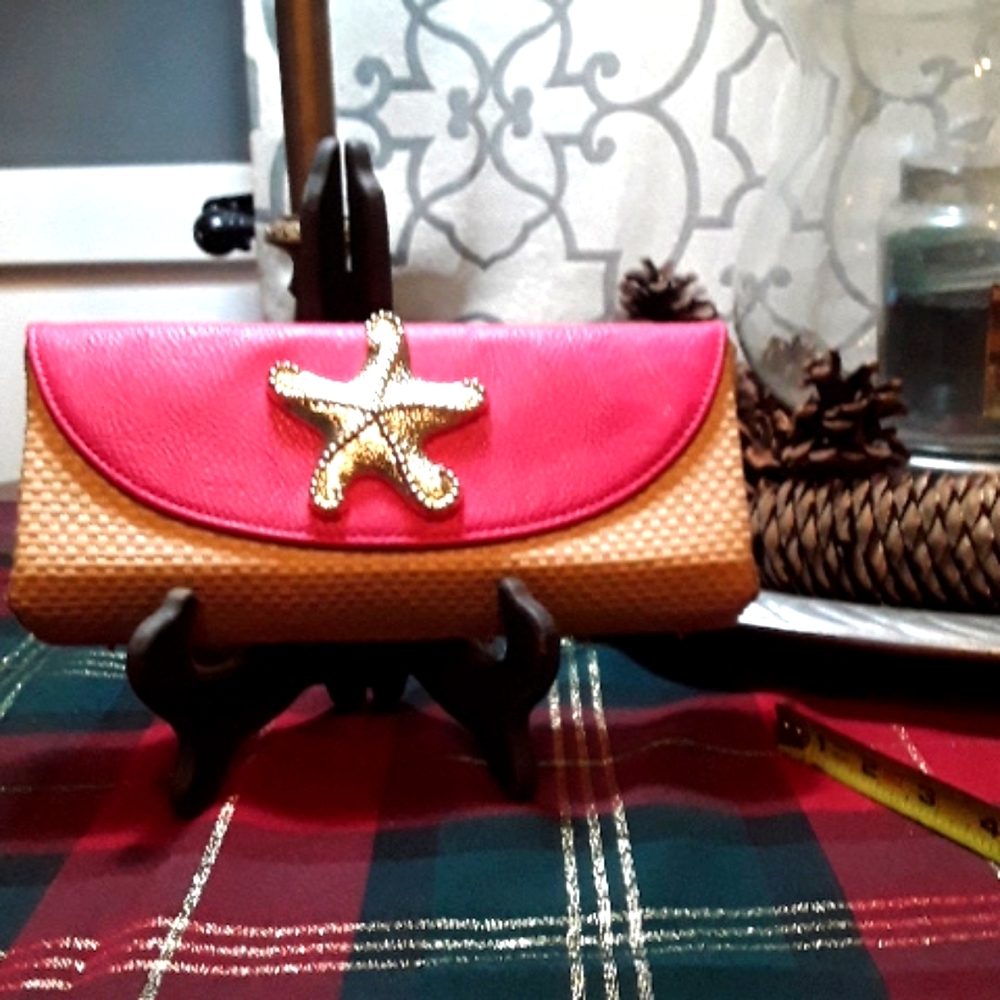 - Nwot Mudpie Clutch...